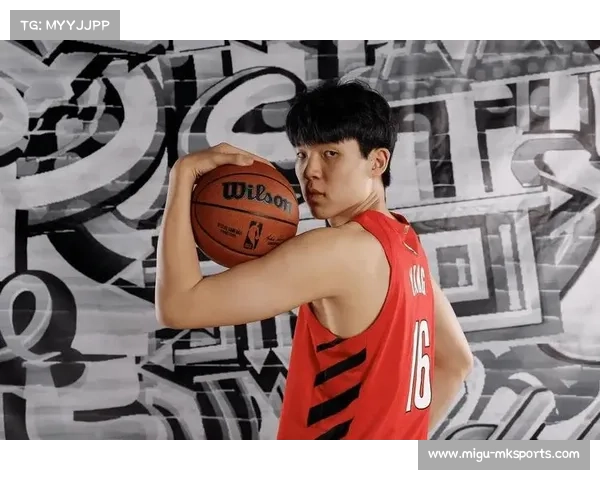 杨瀚森创NBA生涯得分新高，开拓者主帅肯定其进步